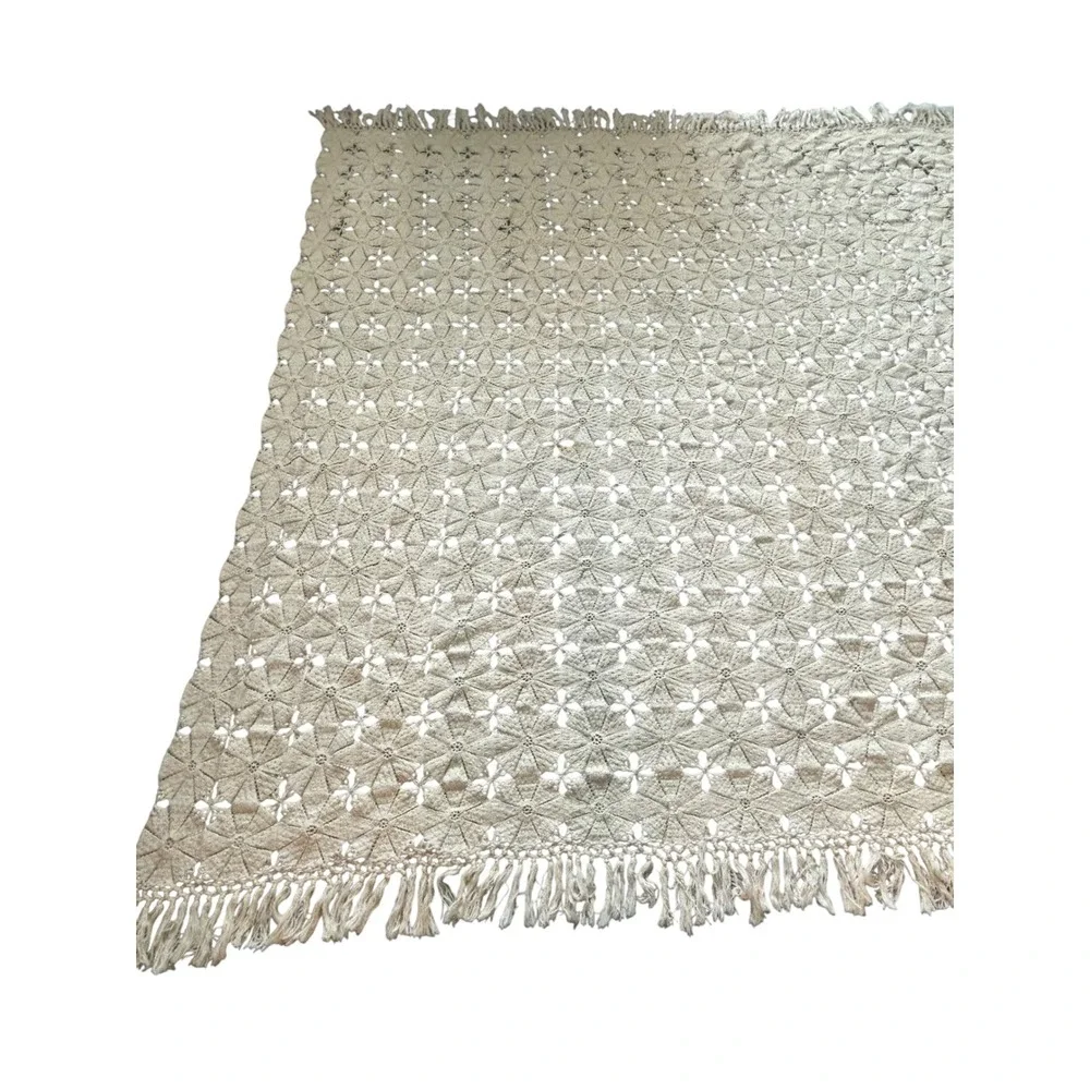 Vintage Handmade Crochet Lace Bedspread Boho Floral Starburst Fringe Cream 85x78